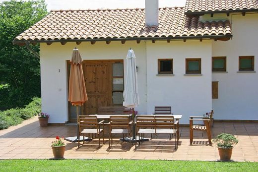 Apartamentos La Casona De Terienzu
