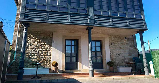 Apartamentos La Llongar