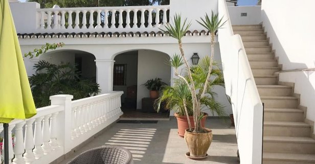 Apartamentos La Mundial