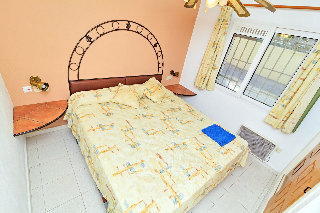 Apartamentos La Racona