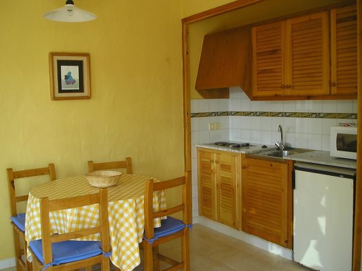 Apartamentos Las Brisas I & II