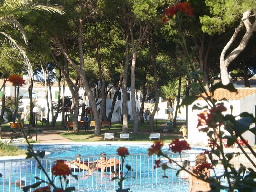 Apartamentos Las Brisas I & II
