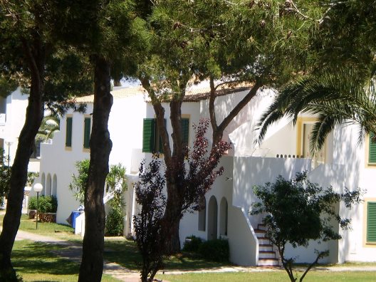 Apartamentos Las Brisas I & II