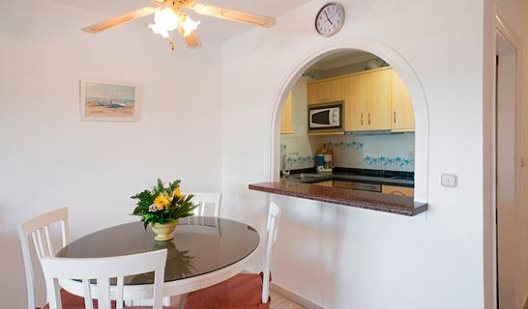 Apartamentos Las Mimosas Beach Club