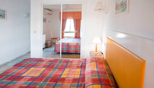 Apartamentos Las Mimosas Beach Club