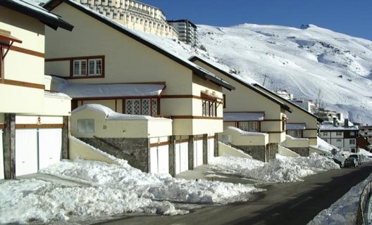 Apartamentos Las Tuyas 3000