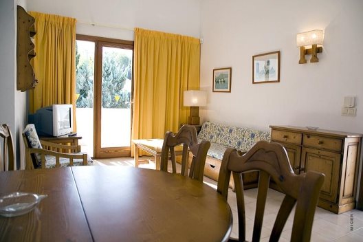 Apartamentos Leo