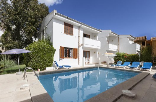 Apartamentos Leo