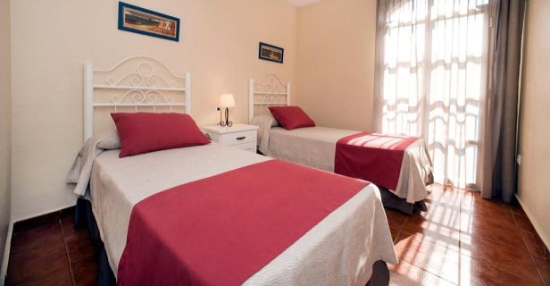 Apartamentos Leo Islamar Golf