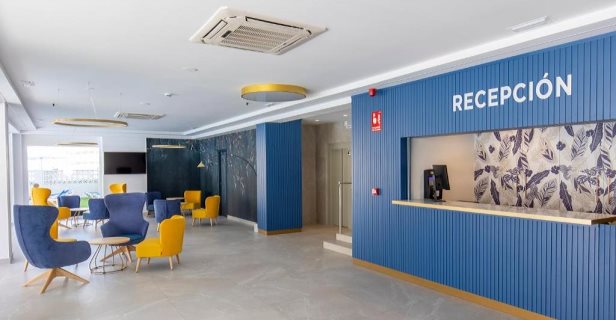 Apartamentos Levante Beach
