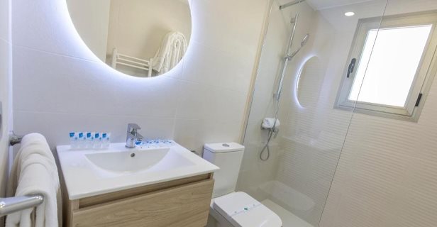 Apartamentos Levante Beach