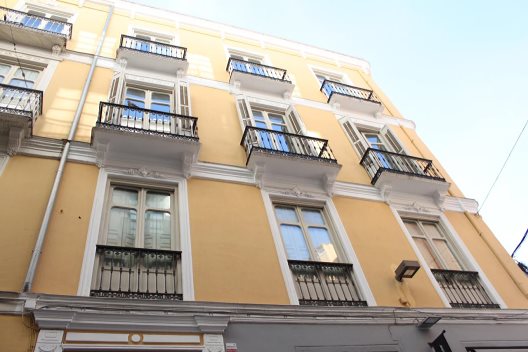 Apartamentos Life Calderon