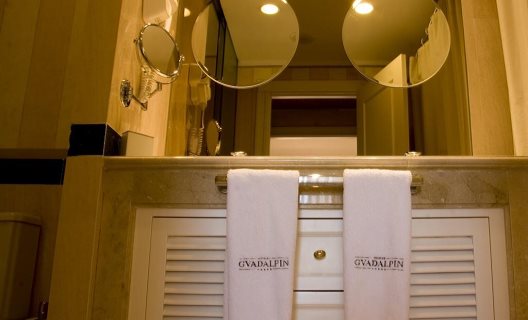 Apartamentos Livescape Guadalpin