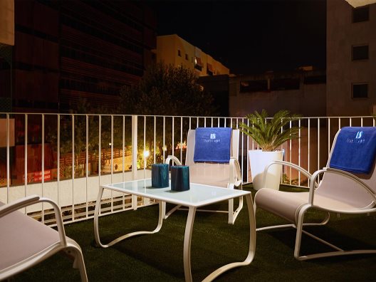 Apartamentos Livescape Soriano Suites