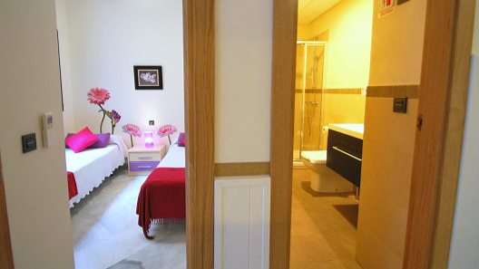 Apartamentos Living Sevilla Lumbreras