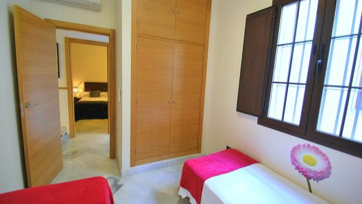 Apartamentos Living Sevilla Lumbreras