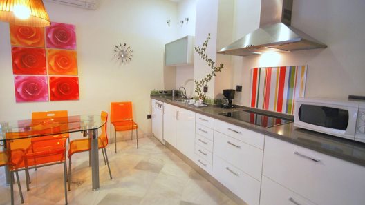 Apartamentos Living Sevilla Lumbreras