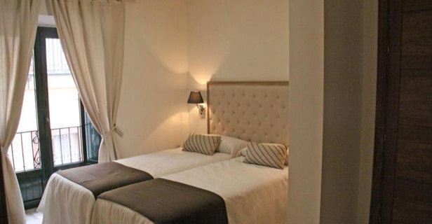 Apartamentos Living Sevilla Maestranza