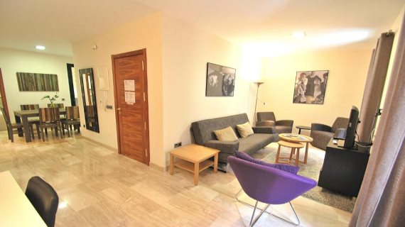 Apartamentos Living Sevilla Maestranza