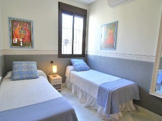 Apartamentos Living Sevilla San Lorenzo