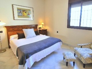 Apartamentos Living Sevilla San Lorenzo