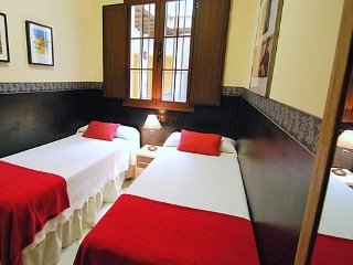Apartamentos Living Sevilla San Lorenzo