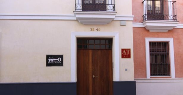 Apartamentos Living Sevilla San Lorenzo