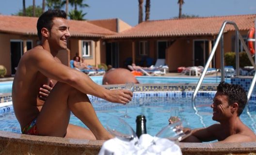 Apartamentos Los Almendros Gay Exclusive