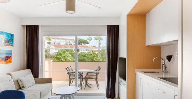Apartamentos Los Amigos Beach Club By Diamond Resorts