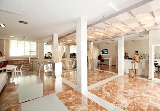 Apartamentos Los Olivos Beach Resort