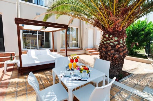 Apartamentos Los Olivos Beach Resort