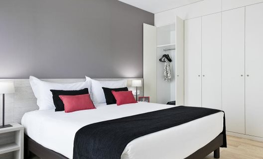 Apartamentos Lugaris Beach