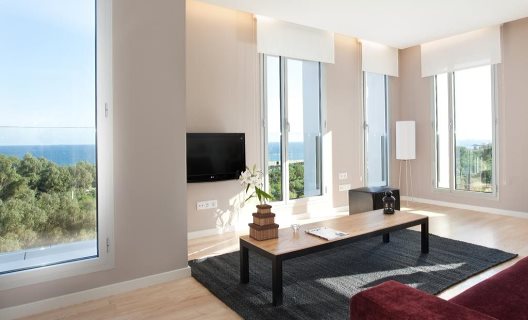 Apartamentos Lugaris Beach