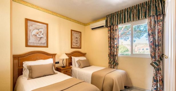 Apartamentos Macdonald Dona Lola