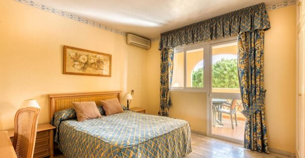 Apartamentos Macdonald Dona Lola