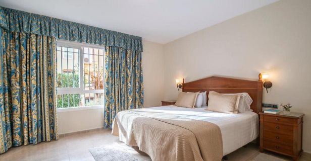 Apartamentos Macdonald Dona Lola