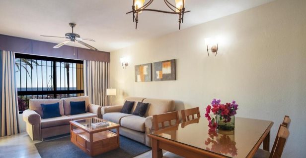 Apartamentos Macdonald Dona Lola