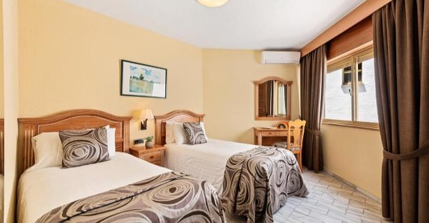 Apartamentos Macdonald Leila Playa Resort