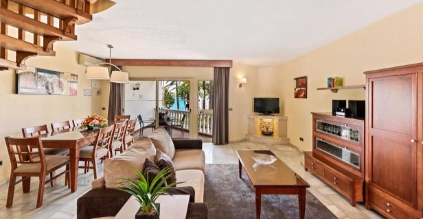 Apartamentos Macdonald Leila Playa Resort