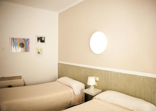 Apartamentos Malvarrosa Beach Rooms