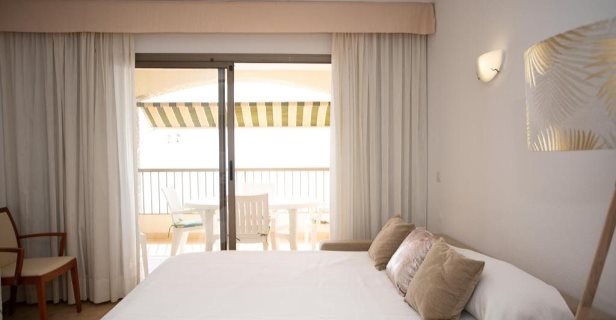 Apartamentos María Cristina Beach