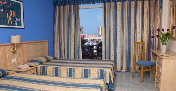 Apartamentos Marola Park