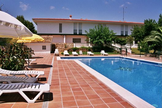 Apartamentos Masia Torrent
