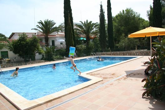 Apartamentos Masia Torrent