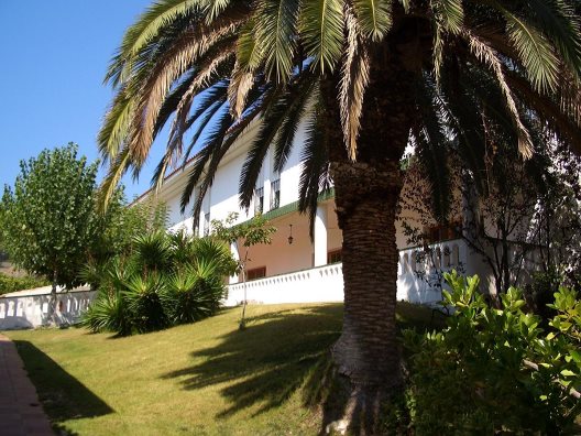 Apartamentos Masia Torrent