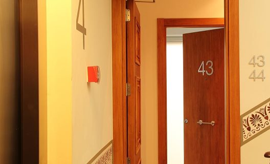 Apartamentos Mh Center