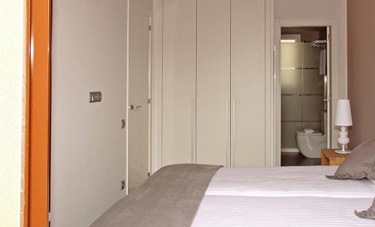 Apartamentos Mh Center