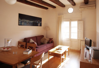 Apartamentos Mh Plaza