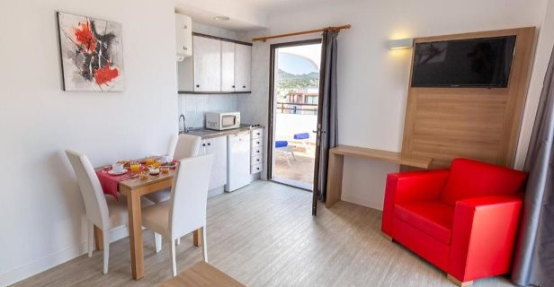 Apartamentos Midas