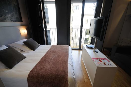 Apartamentos Mon Suites Catedral